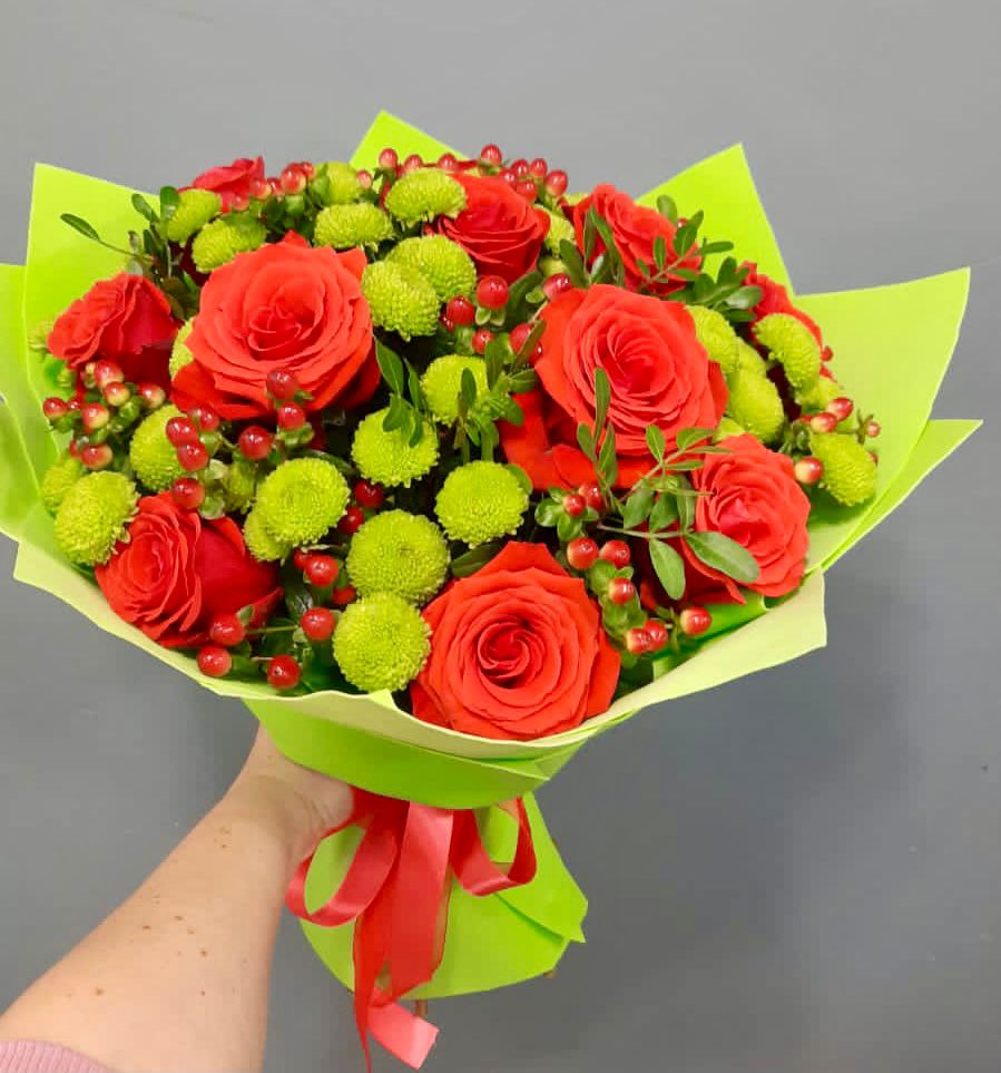 Букет цветов из: Хризантемы и Розы в Суражи