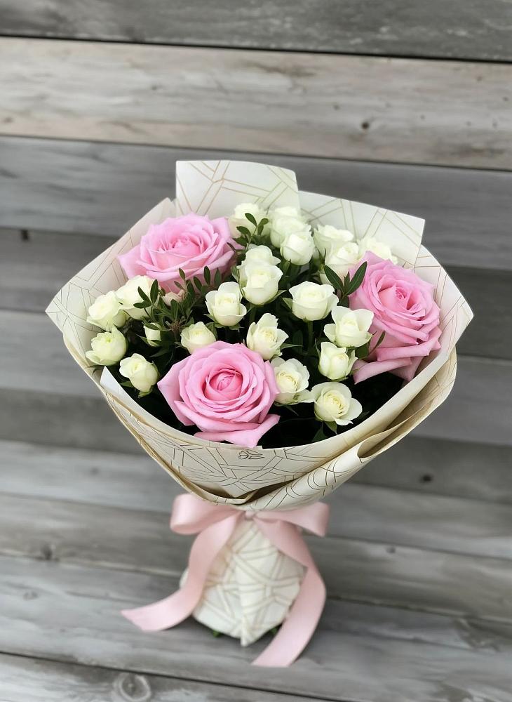 Букет цветов из: Розы в Суражи
