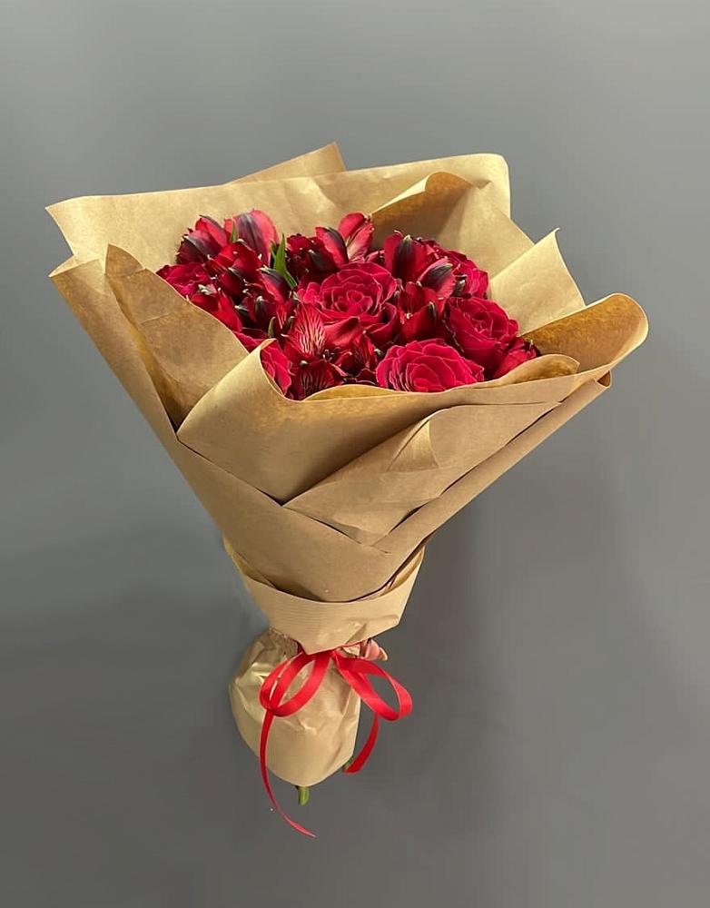 Букет цветов из: Альстромерии и Розы в Суражи