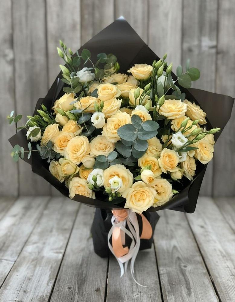 Букет цветов из: Розы и Лизиантусы в Суражи