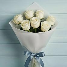 Букет 7 Белых роз Эдлесс Лав в Суражи