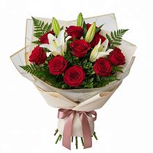 Букет цветов из:  Лилии и Розы в Суражи