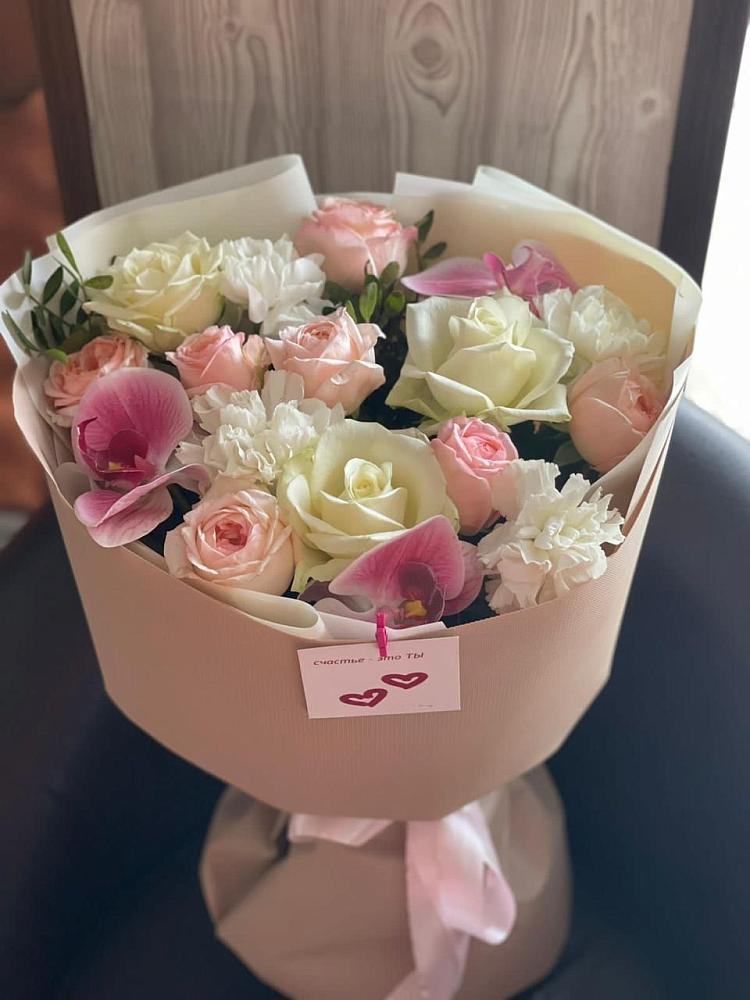 Букет цветов из: Орхидеи, Розы и Гвоздики в Суражи