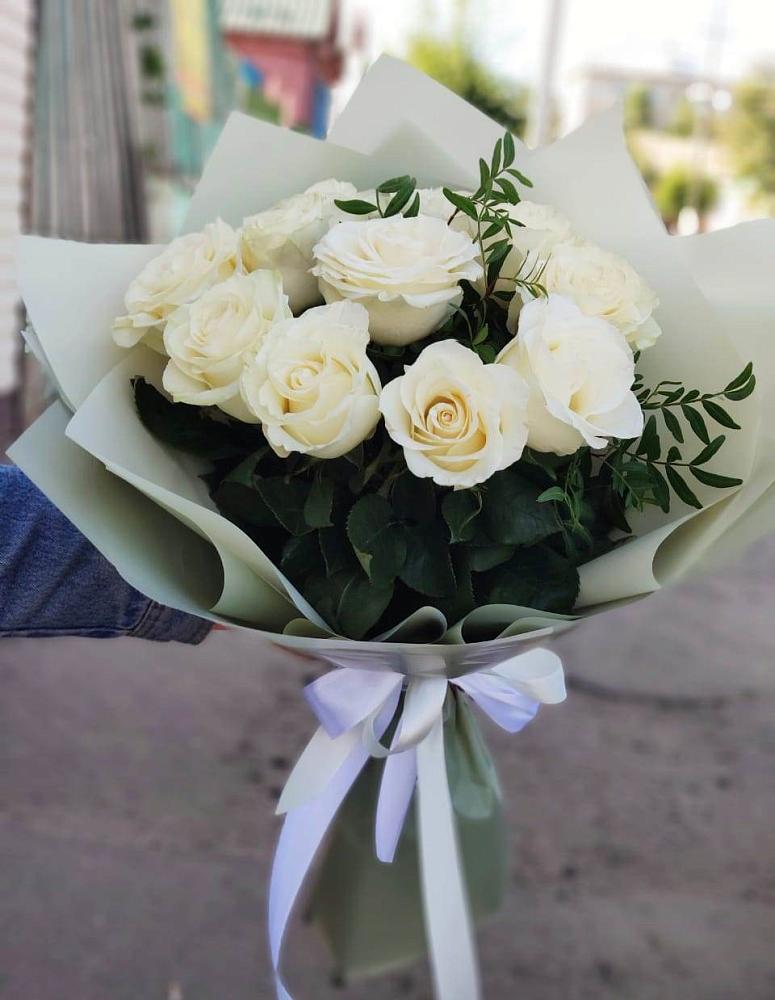 Букет Белые розы Проуд в Суражи