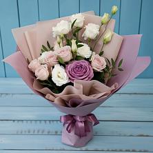 Букет цветов из:  Розы и Лизиантусы в Суражи
