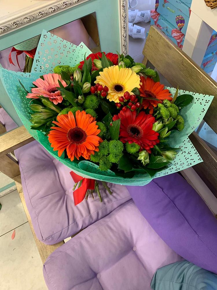 Букет цветов из: Герберы, Хризантемы и Альстромерии в Суражи