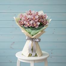 Букет цветов из:  Орхидеи и Розы в Суражи