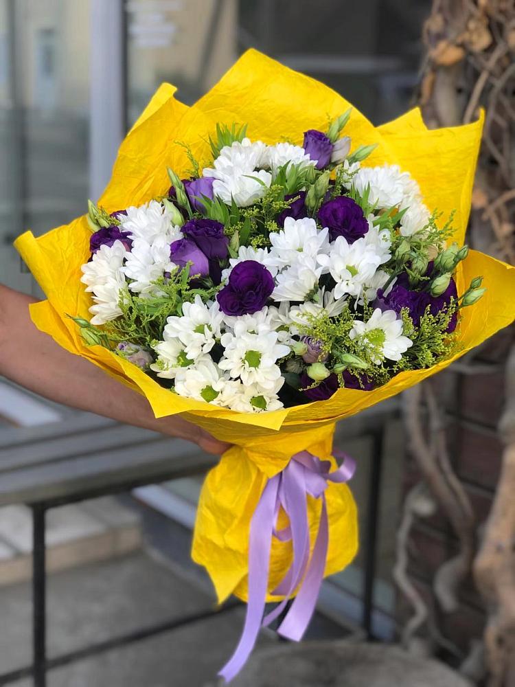 Букет цветов из: Ирисы, Хризантемы и Ромашки в Суражи