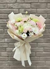 Букет цветов из:  Гвоздики, Розы, Лизиантусы и Хризантемы #REPLACE_PRED# Суражи