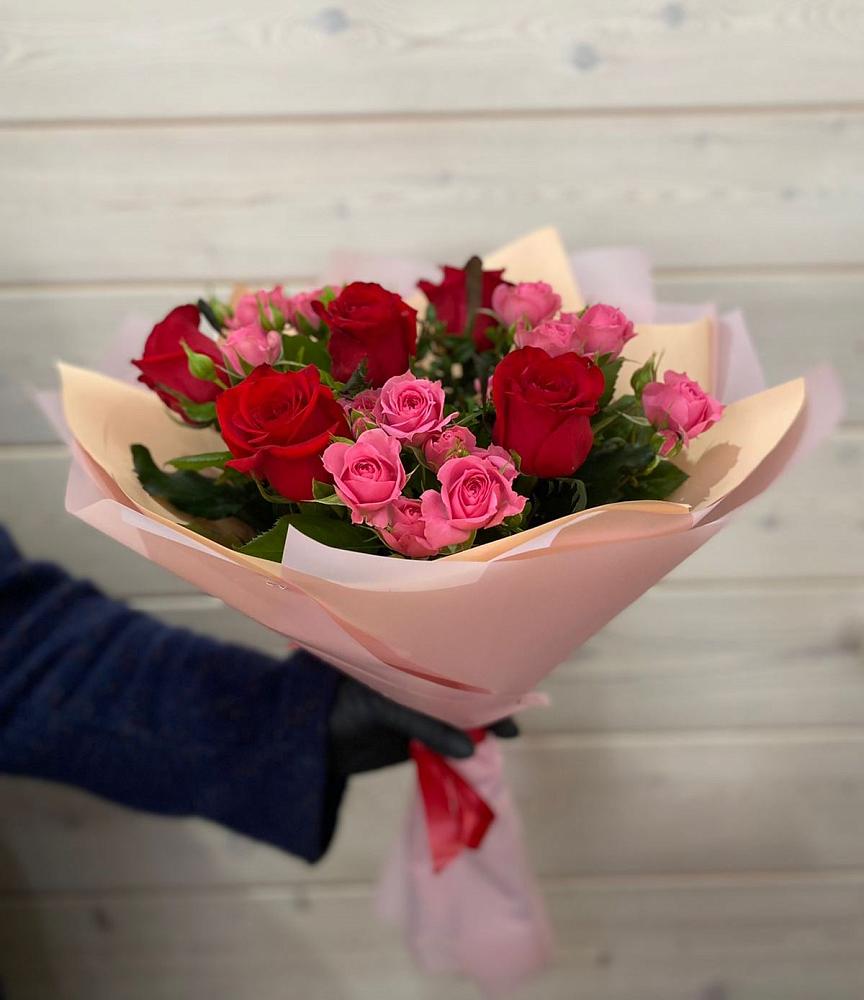 Букет цветов из: Розы в Суражи