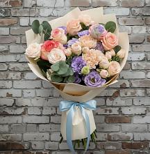 Букет цветов из:  Розы, Лизиантусы и Гвоздики в Суражи